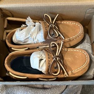Toddler boys size 9 sperry top-sider shoes